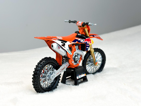 Model motocykla Red Bull KTM 450 SX-F Cooper Webb #2 1:12 New Ray