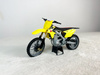 Model motocykla Suzuki RM-Z 450 1:12 New Ray